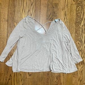 American eagle women’s beige shirt, size XS